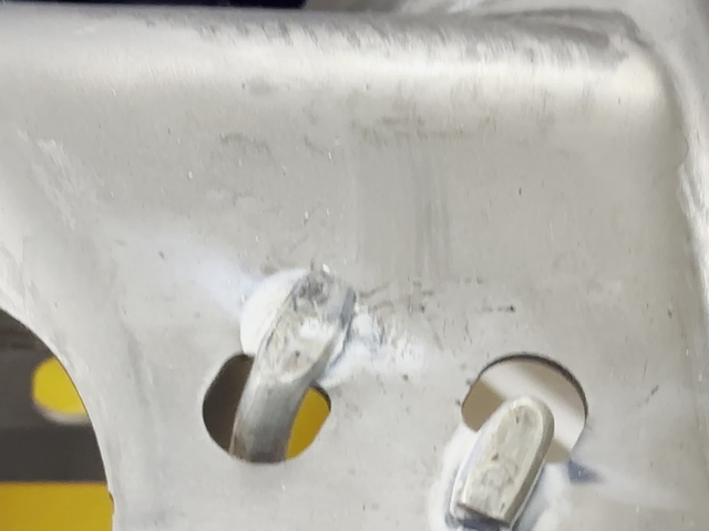 Soldador a laser de fibra para peças automáticas | Soldagem de peças de carro de alumínio de nível comercial