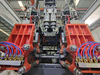 Máquina de moldagem de sopro MP80FS MEPER com máquina IML na rotulagem de molde para lubrificar a garrafa de óleo